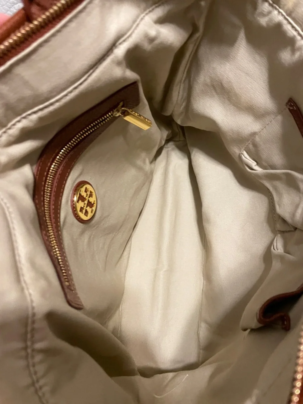 Tory Burch Cognac Jardin Pebbled Leather Tote with Navy Trim - Picture 3 of 11